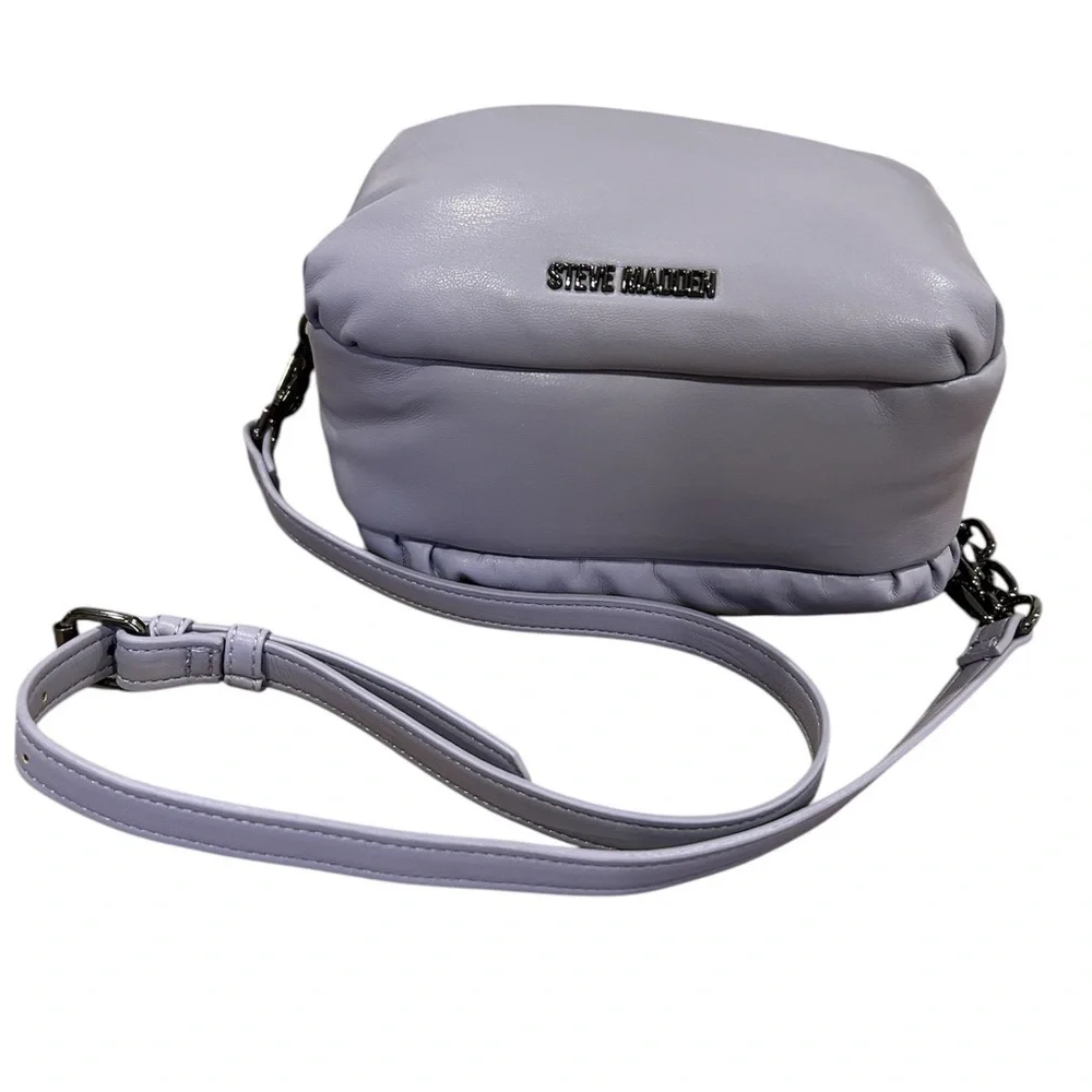 Steve Madden Puffer Logo Camera Bag in Violet/Lilac